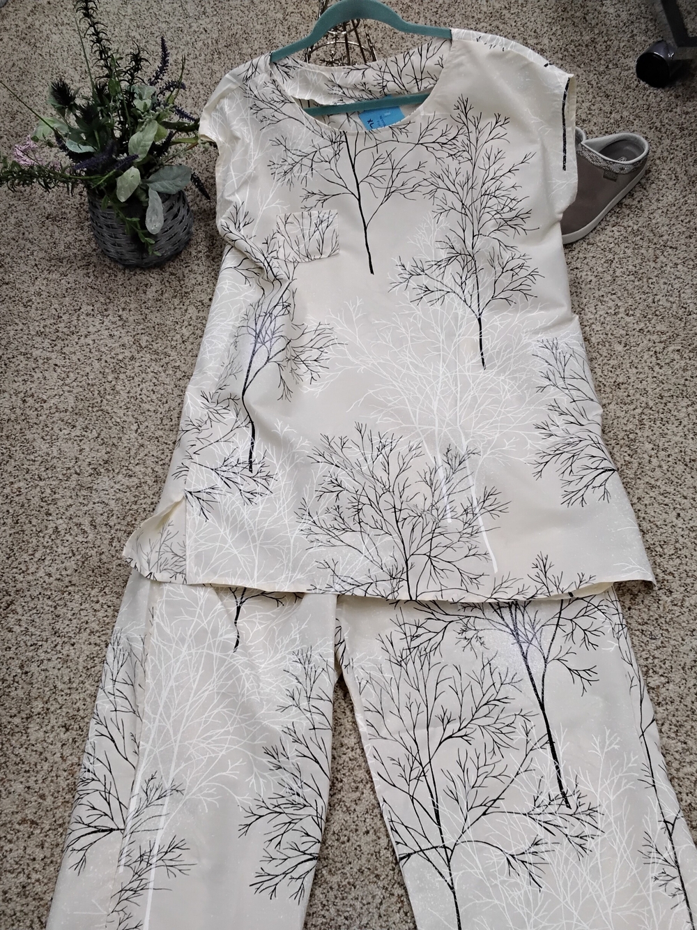 3996 Size XL Cream Tree-Print Women's Pantsuit - Elegant Two-Piece Set